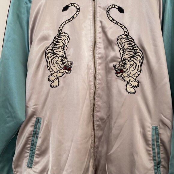 Vintage-Style Standard Issue Embroidered Tiger Souvenir Bomber Jacket XL Satin S - Picture 2 of 9
